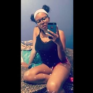 Meet your Posher, Alexis